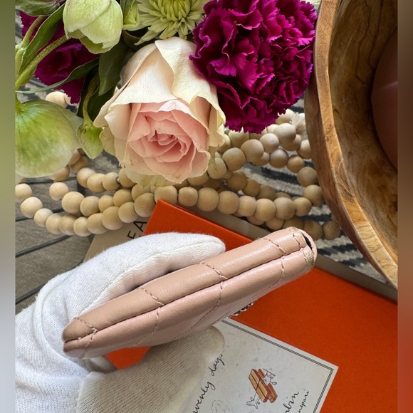 YSL Cassandra Blush Pink Matelasse’ Card Pouch w/ Key Ring. Excellent condition. - Picture 10 of 14